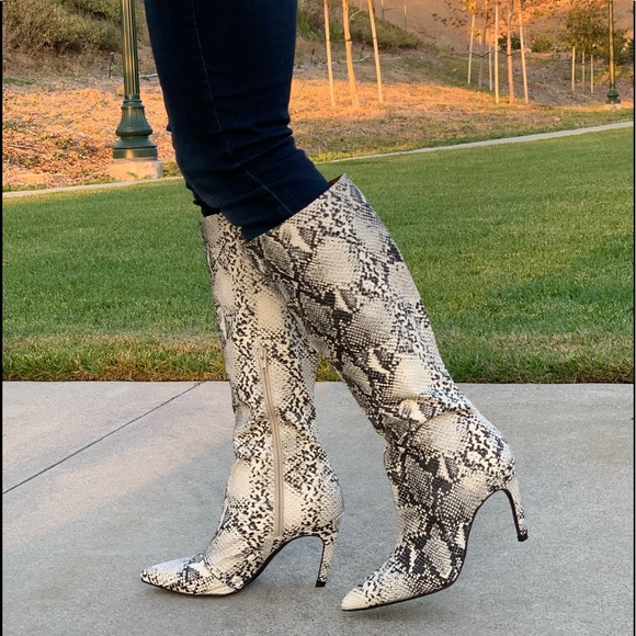 Size 6.5 Stone Black Snake Pointy Toe Knee High Stiletto He - Picture 6 of 6